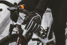 Rukavice zimní FORCE ULTRA TECH, černé