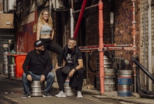 Mikina Force COMFY přes hlavu s kapucí, černá