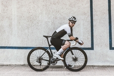 Tretry Force ROAD REVOLT CARBON, bílé