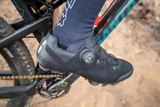 Tretry FLR F70KN Black