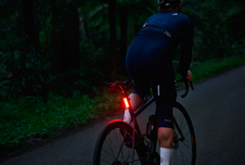 Zadní blikačka KNOG Blinder Road R150
