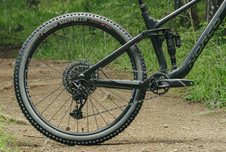 Horské kolo NORCO Fluid C2 Black/Chrome 29