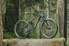 Horské kolo NORCO Fluid C2 Black/Chrome 29