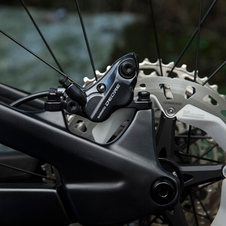 Třmen brzdy Shimano Deore BR-M6120 černý bez adapteru