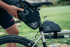 Brašna Apidura Expedition top tube pack (0,5l)