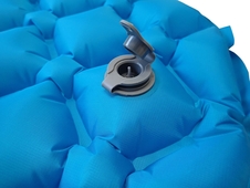 Nafukovací karimatka úsporná modrá