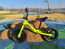 Odrážedlo pro děti s plastovými koly 12 žluté