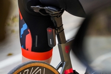 Zadní blikačka iGPSport SR30 Radar