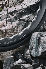 Zapletená kola FULCRUM Sharq 42 Carbon 28 - HG11