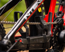 Ochrana zadní stavby pod řetěz STFU Drivetrain XC/Enduro