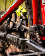 Ochrana zadní stavby pod řetěz STFU Drivetrain XC/Enduro