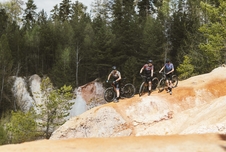 Dres Force LIFE kr. rukáv, černo-petrolej-červený