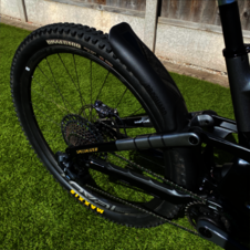 Blatník RRP ProGuard Rear Plain Black Standard