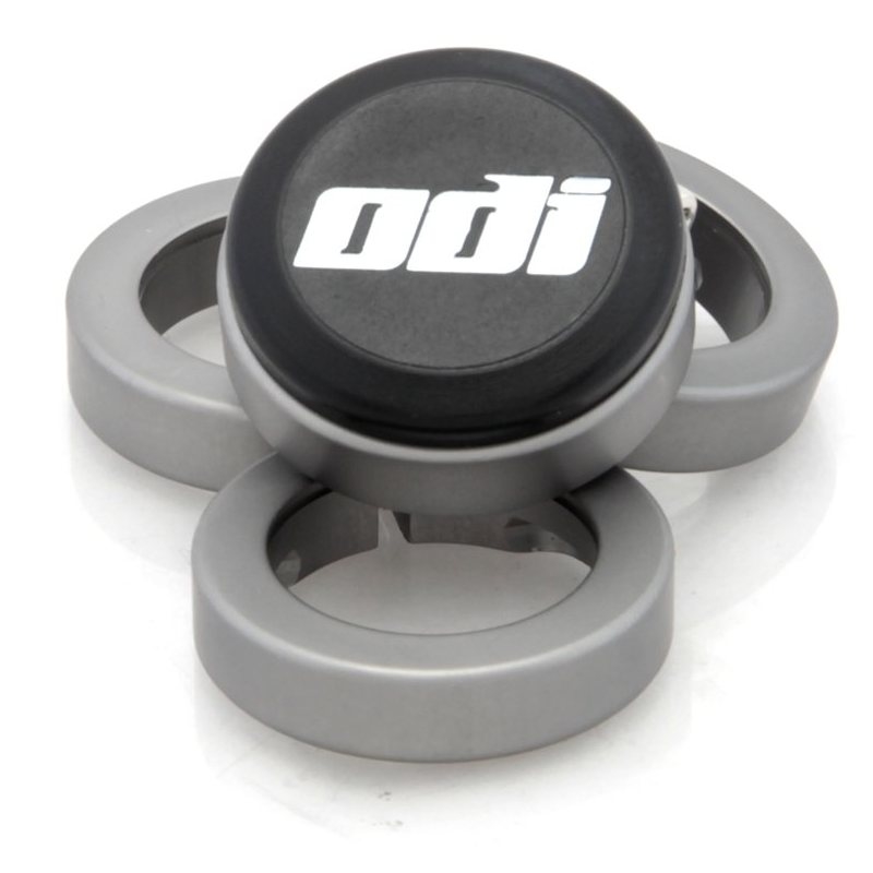 Objímky ke gripům ODI MTB Lock-On Al Blue
