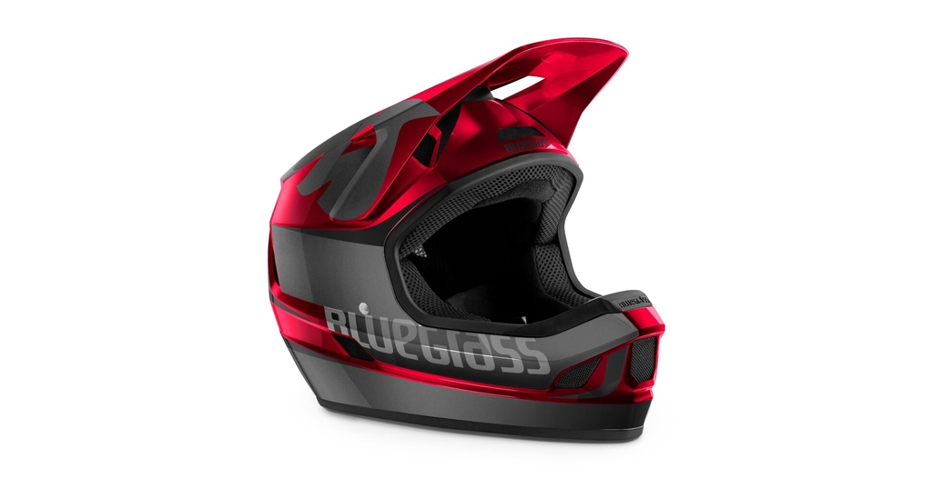 Přilba BLUEGRASS LEGIT černá/červená metalická