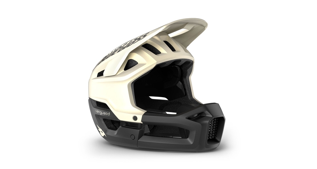 Přilba BLUEGRASS VANGUARD CORE MIPS bílá/černá